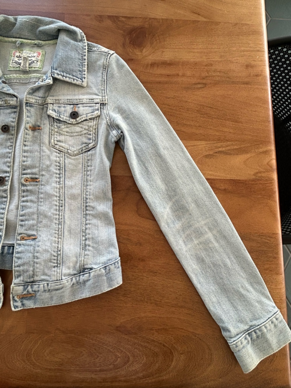 Abercrombie & Fitch Vintage style Light Blue Denim Jacket - Teen Large - Picture 6 of 9